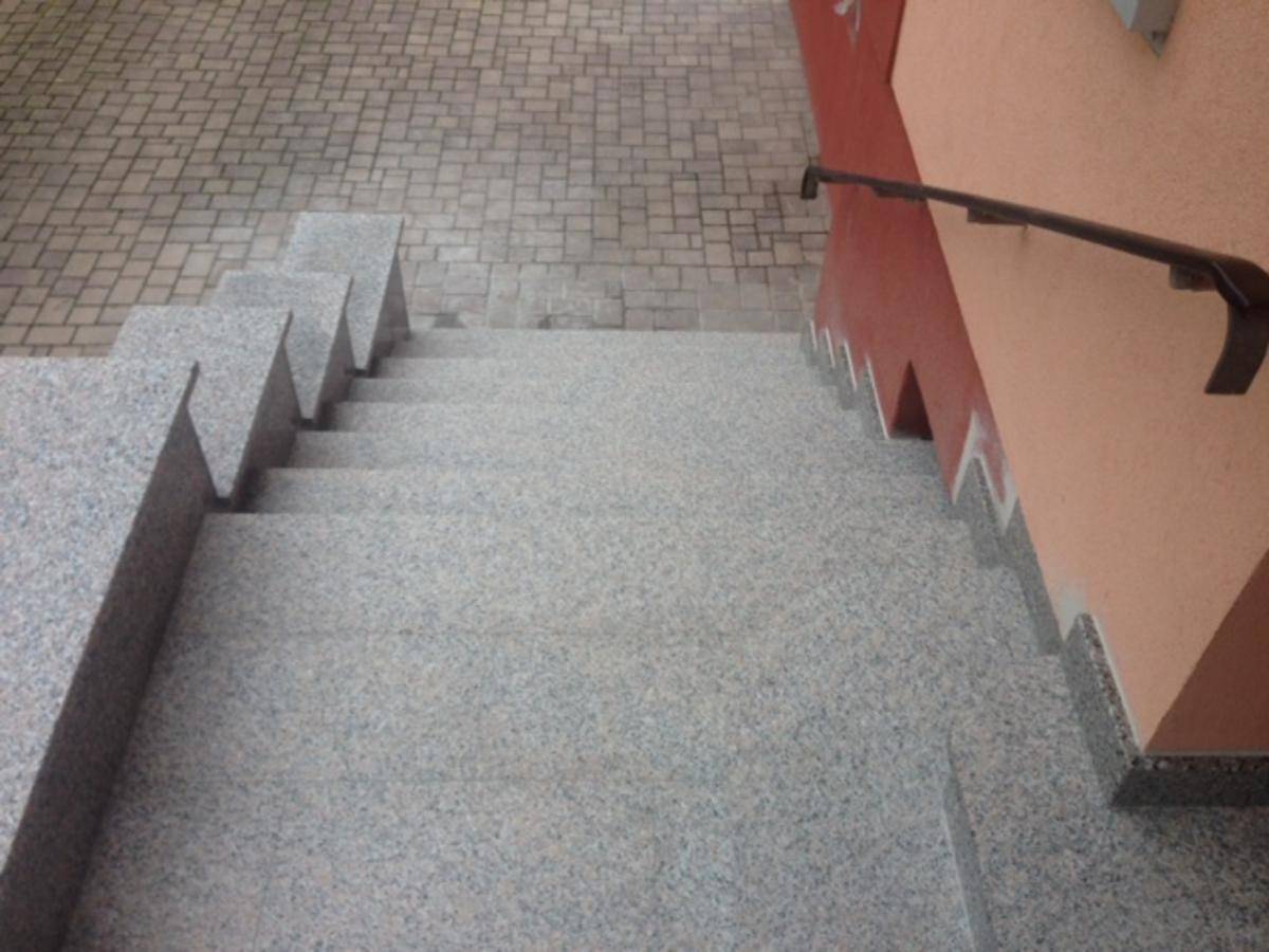 rénovation et pose escalier en granit région Strasbourg Bischheim 3